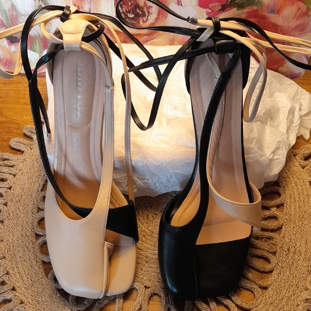 New Two-Tone Black & Beige Lace-Up Women’s Heels With Cameltoe